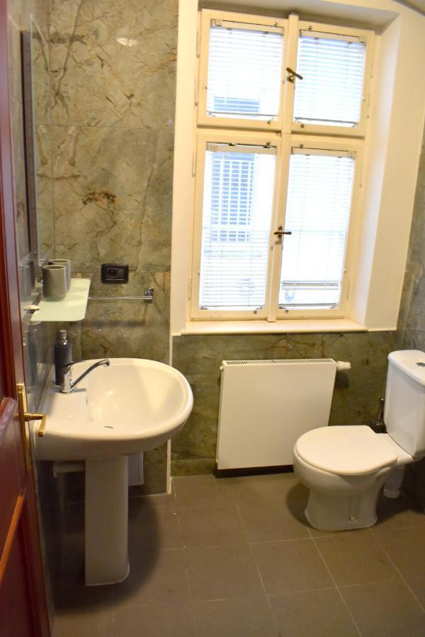 Apartment Lesser Town! Prag